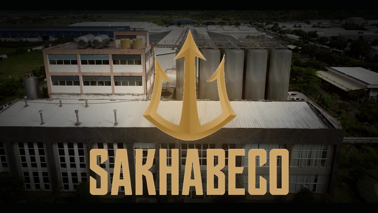 Logo SAKHABECO trên cảnh nhà máy